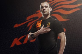 江苏体彩_索博斯洛伊欧冠连续五场建功，跻身利物浦传奇行列