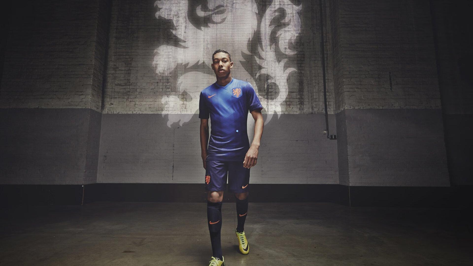 英超历史十大门将榜单重磅揭晓，切赫惜居次席，德赫亚跻身前四，哈特意外落选